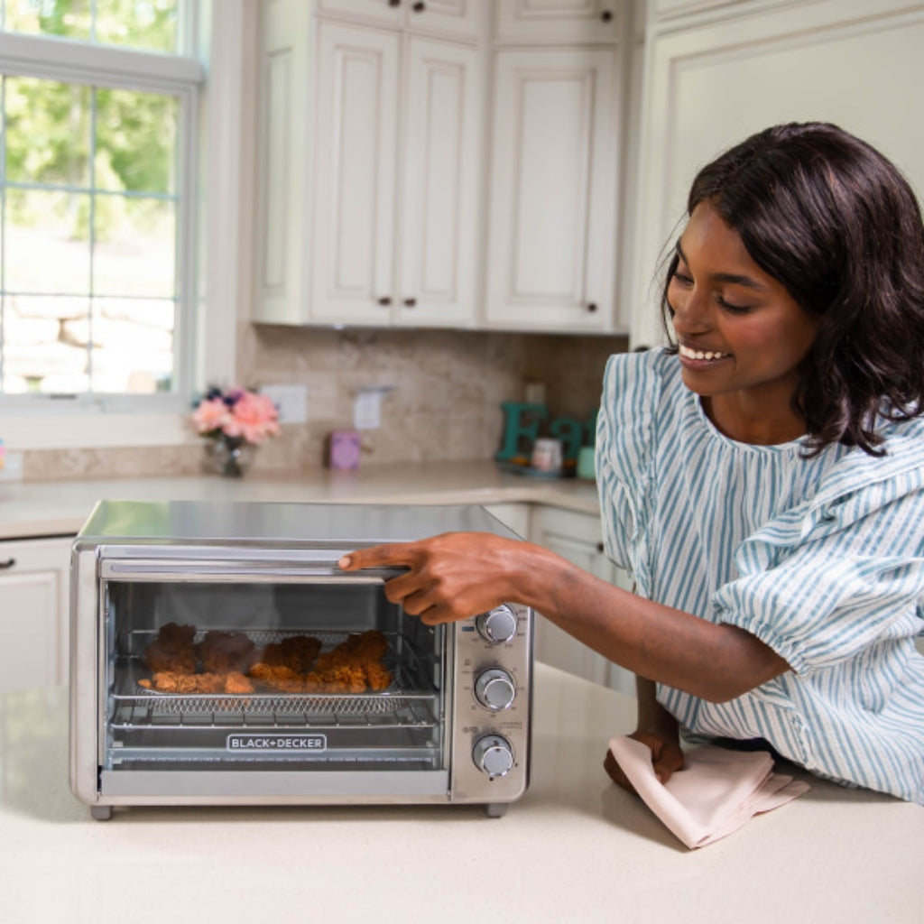 Black & Decker Horno Tostador con Freidora Aire 21.8 Litros, TO3217SS-LA