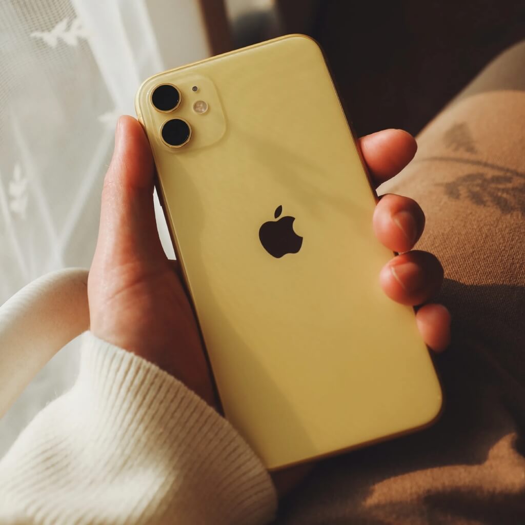 Apple Teléfono Celular iPhone 14, 128GB