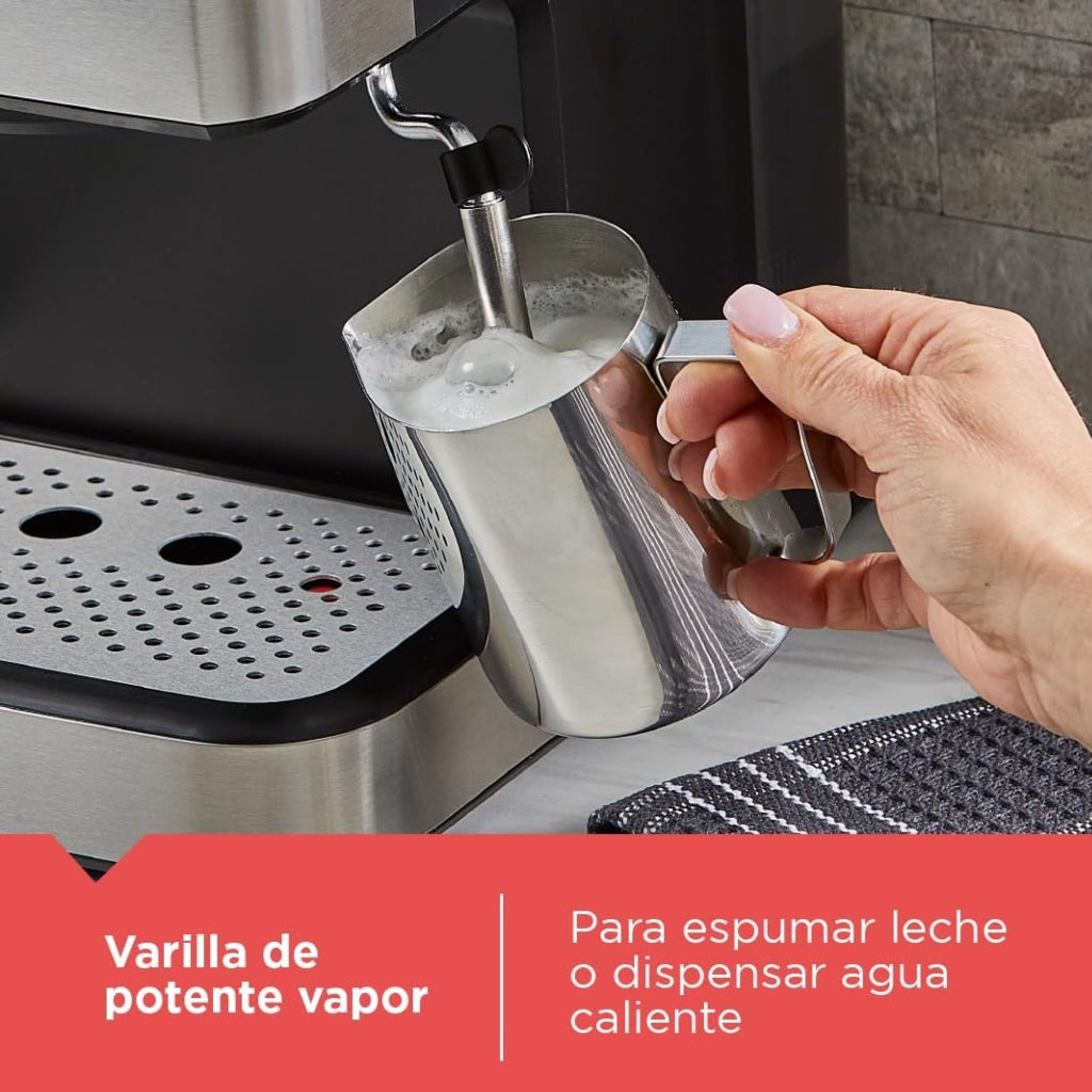 Black & Decker Máquina de Café Espresso Semiautomática (EM0312-0SDLA)